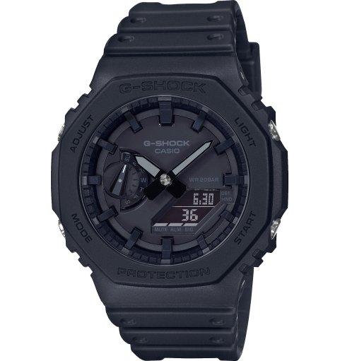 Die G-SHOCK Uhr von G-SHOCK verfügt über ein robustes schwarzes Design mit analogen Zeigern, einer digitalen Anzeige und beschrifteten Tasten für Einstellung, Modus, Licht und Start - eine robuste Uhr für jedes Abenteuer.
