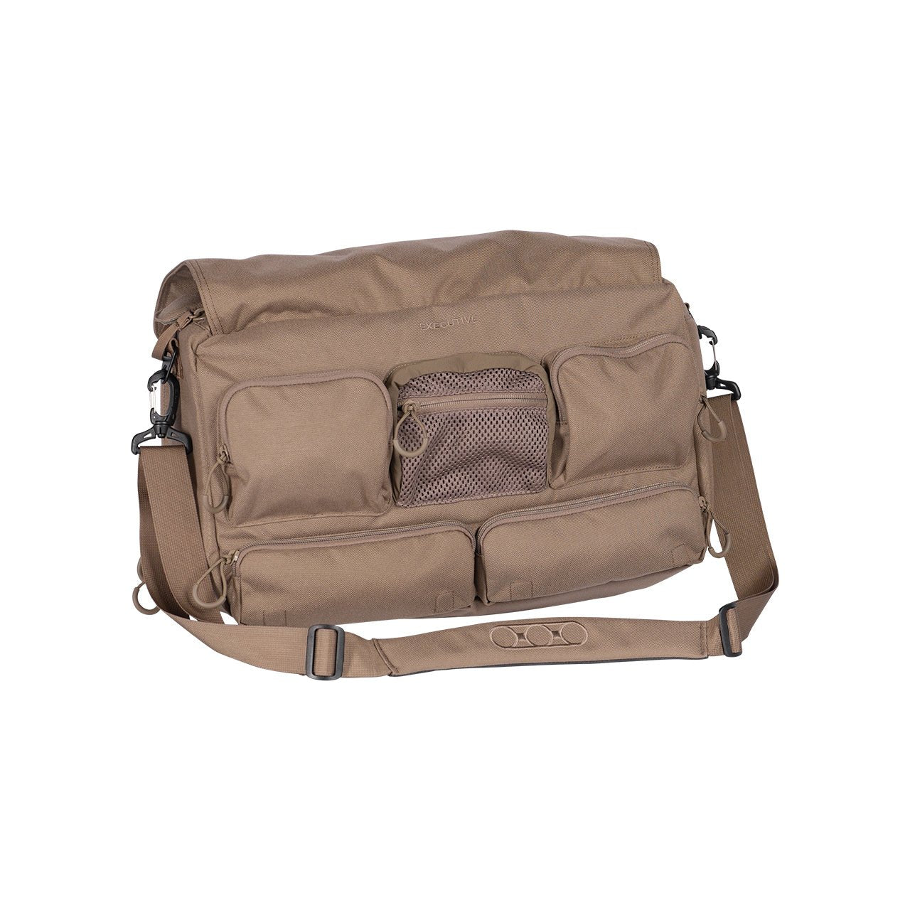 Die EBERLESTOCK Eberlestock Executive Brief ist eine braune Kuriertasche mit mehreren Reißverschlusstaschen, einer Netztasche vorne und einem verstellbaren Schultergurt. In diese robuste Tasche passen verschiedene Gegenstände, einschließlich eines 17 Zoll Laptops.