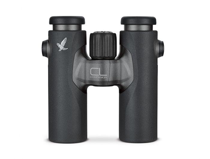 Das Fernglas SWAROVSKI OPTIK Fernglas CL Companion 8x30 B zeichnet sich durch ein zentrales Fokussierrad, ein kleines Vogellogo auf der linken Seite und ein modernes, schlankes Design aus.