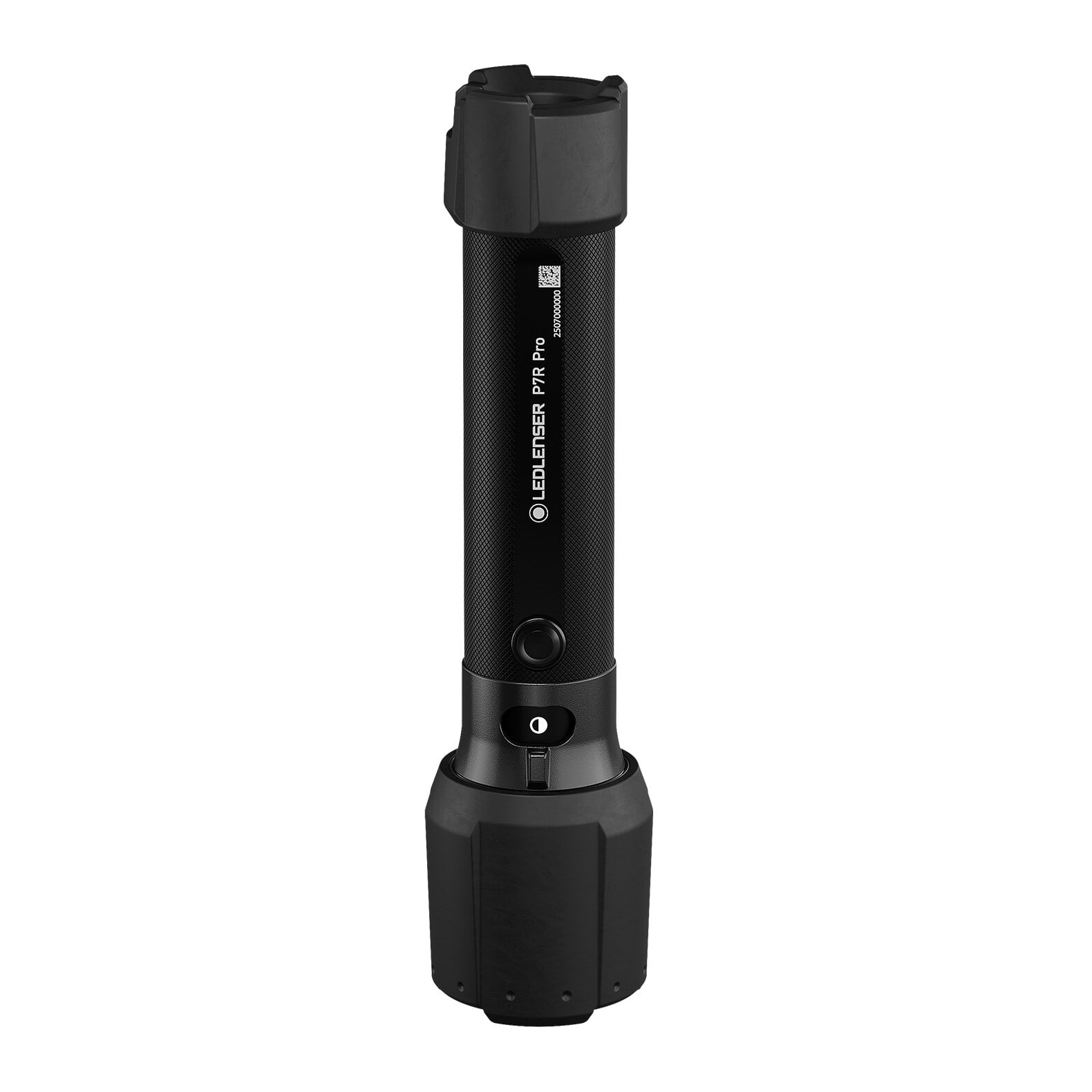 Eine schwarze LEDLENSER Taschenlampe P7R Pro steht aufrecht vor einem weißen Hintergrund und präsentiert einen strukturierten Griff, einen Einschaltknopf und ein zylindrisches Gehäuse mit Markenzeichen.