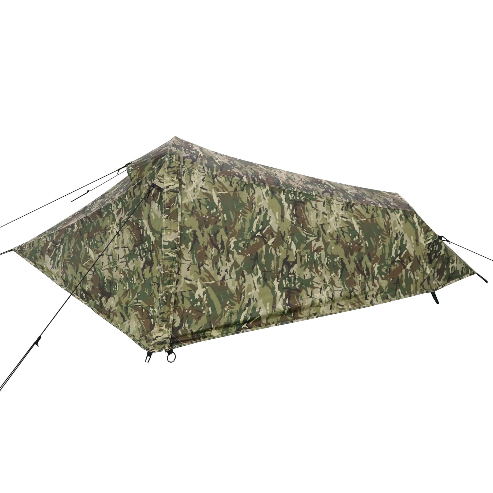 Das HIGHLANDER FORCES Highlander Zelt Blackthorn 1+ Gen2 - HMCT zeichnet sich durch ein Tarnmuster und ein niedriges Profil aus, das sich in die Natur einfügt, wenn es mit verankerten Seilen im Freien aufgestellt wird. Dieses 1-Personen-Zelt ist ideal für diskrete Trekking-Abenteuer.