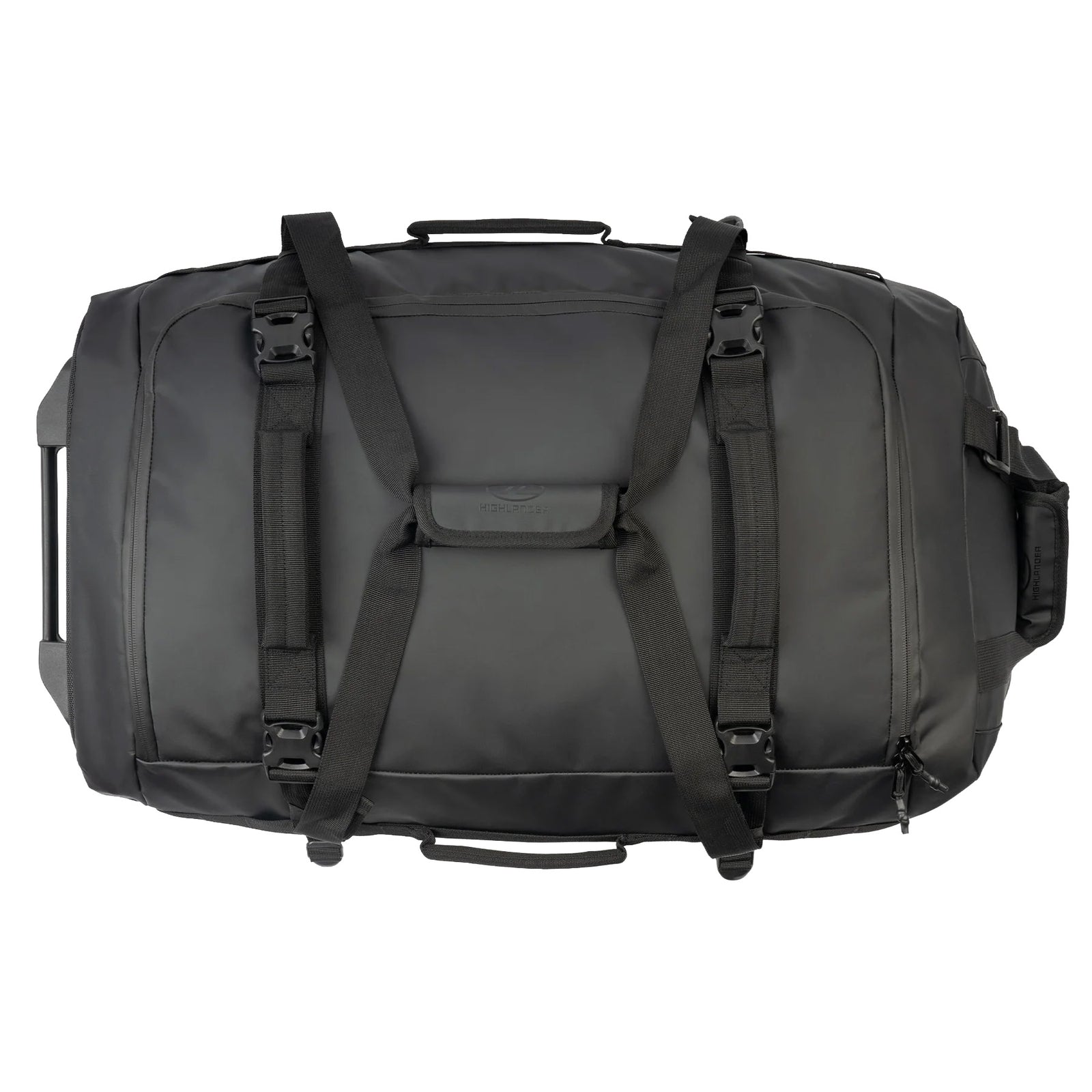 Die HIGHLANDER FORCES The Trailer Duffel - 100L, hier in Schwarz, liegt flach auf und verfügt über rucksackähnliche Gurte, mehrere seitliche Griffe und eine abschließende Reißverschlusstasche - eine robuste Reisetasche, perfekt für jedes Abenteuer.