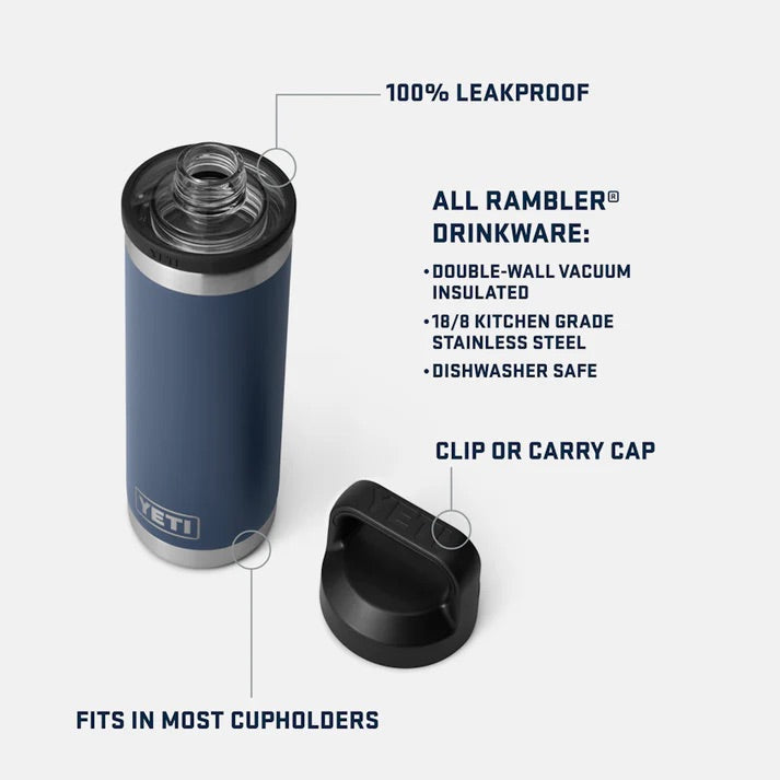 Abgebildet ist eine schwarze YETI® Rambler Flasche 18 Oz mit abgenommenem Deckel. Merkmale: 100% auslaufsicher, passt in die meisten Getränkehalter, doppelwandige Vakuum-Isolierung, Edelstahl, spülmaschinenfest, und ein praktischer Chug Cap Deckel.