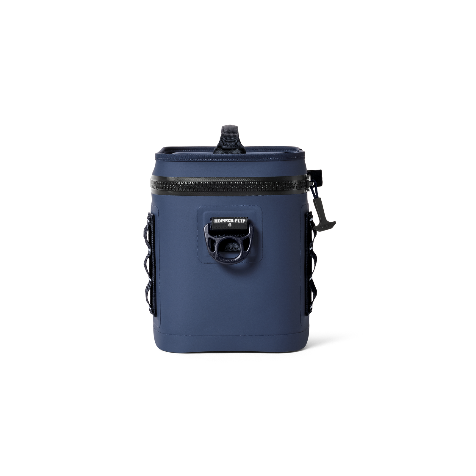 Die kompakte, marineblaue YETI® Kühltasche Hopper Flip® 8 - Classic Navy steht aufrecht auf einem schlichten weißen Hintergrund und verfügt über einen Reißverschluss oben, einen Frontgriff, seitliche Schlaufen und das Hopper Flip-Label auf der Vorderseite.