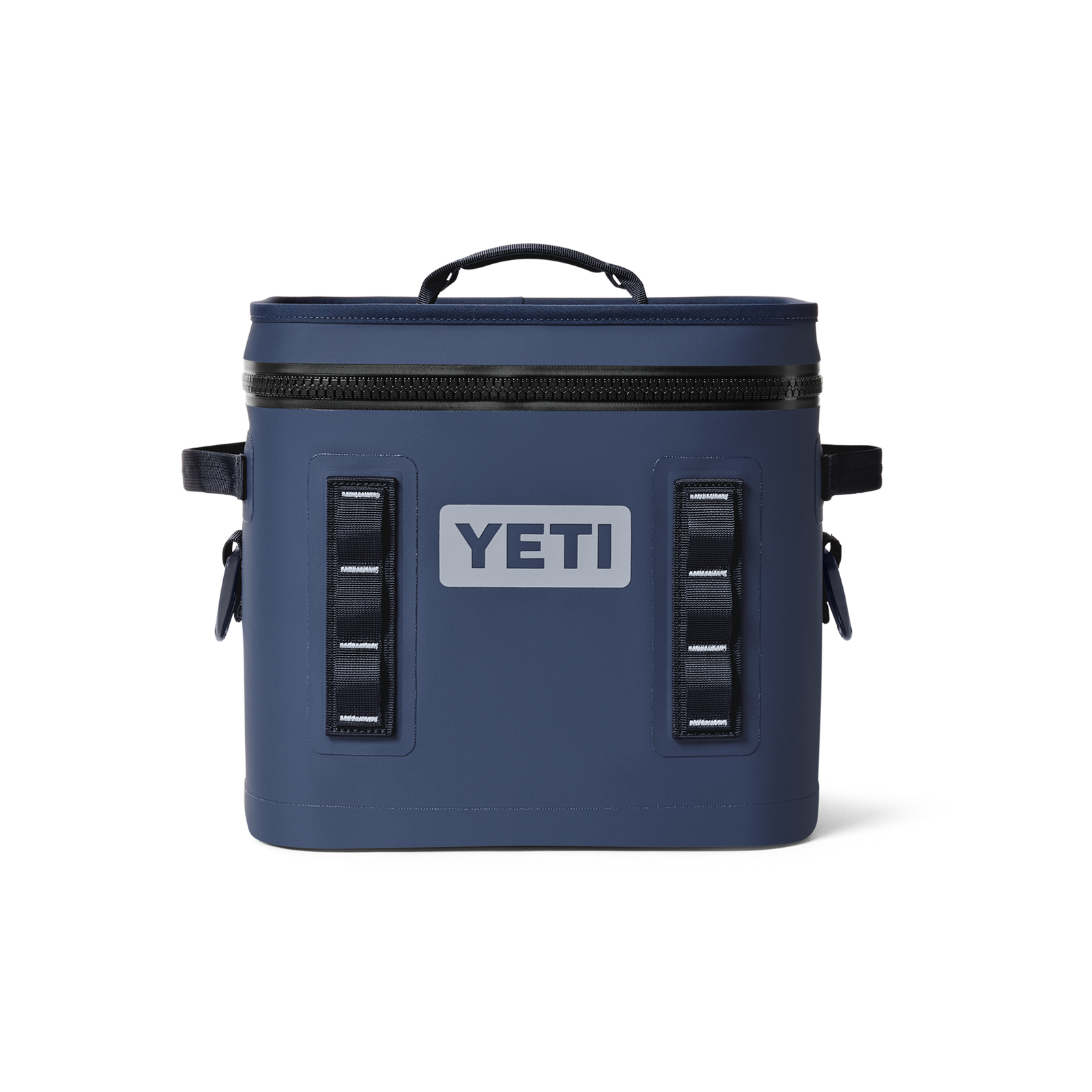 Die YETI® Kühltasche Hopper Flip® 18 in Navy verfügt über einen Reißverschluss an der Oberseite, einen Tragegriff und schwarze Gurtbandschlaufen auf der Vorderseite, die auf einem schlichten weißen Hintergrund angebracht sind.