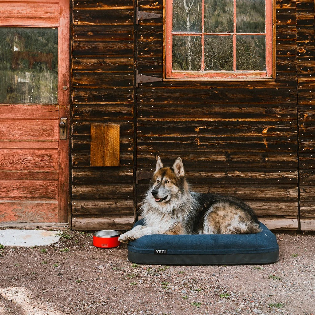 YETI® Boomer Hundebett Large - Navy