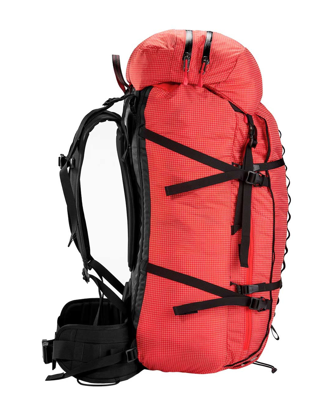 Der ARC'TERYX PRO Arc'teryx Rescue Pack 50 ist ein leuchtend roter Rucksack mit schwarzen verstellbaren Trägern, einem gepolsterten Hüftgurt, seitlichen Reißverschlusstaschen und einem Deckelfach - ideal für den Einsatz im Freien und auf weißem Hintergrund abgebildet.