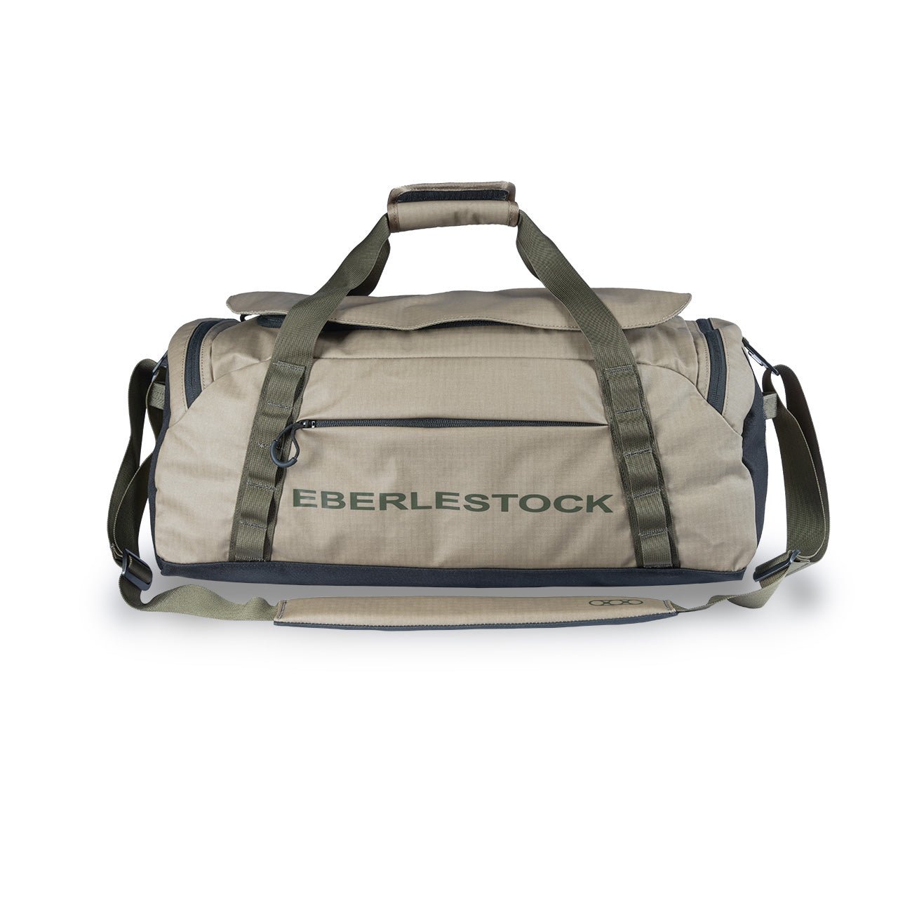 Die EBERLESTOCK Hyllus Duffel 45 ist eine beigefarbene Reisetasche mit grünen Griffen, einem Schultergurt, einer Vordertasche mit Reißverschluss und dem Aufdruck EBERLESTOCK" in grünen Buchstaben auf der Vorderseite.