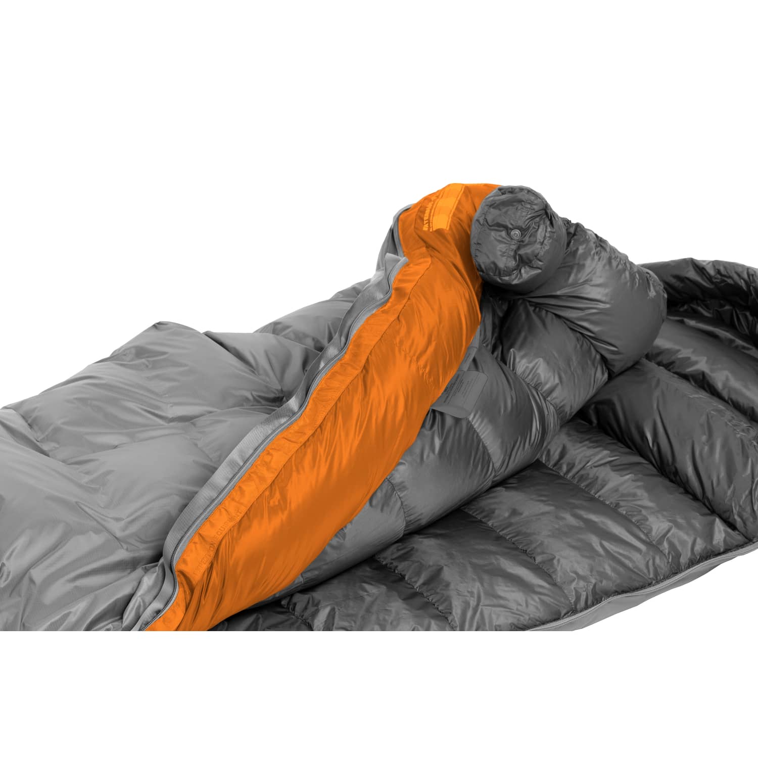 Ein olivgrauer EXPED Schlafsack Waterbloc Pro -15° wird teilweise geöffnet und offenbart seinen bauschigen, isolierten Aufbau und eine Kapuze am oberen Ende, die die Wärme und den Komfort dieses wasserabweisenden Schlafsacks unterstreicht.
