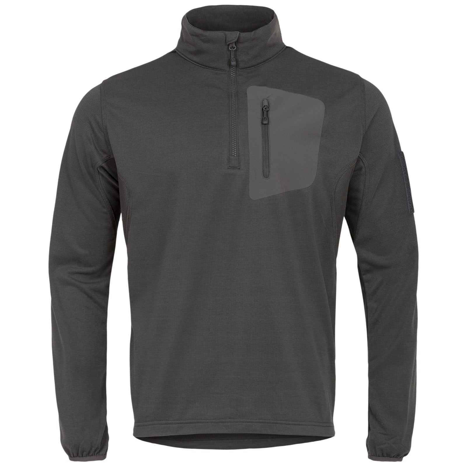 Das HIGHLANDER FORCES Tactical Hirta Fleece in Dunkelgrau hat lange Ärmel, einen hohen Kragen, einen halben Frontreißverschluss und eine Brusttasche mit Reißverschluss und Kontrastblende - eine schlanke, moderne Passform, ideal für den Einsatz als taktische Fleece-Schicht.