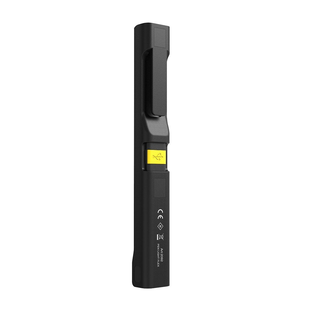 Die Nordride Arbeitslampe Pen Light Flex von NORDRIDE ist ein schwarzes, rechteckiges Elektrogerät mit Magnetclip, gelbem USB-Symbol und weißen Zertifizierungen am Gehäuse. Das Produkt wurde vor weißem Hintergrund fotografiert.