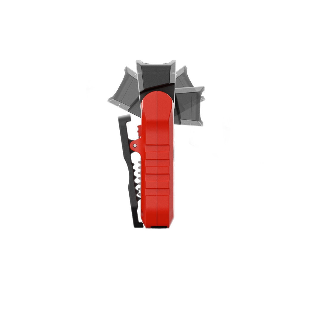 Die NORDRIDE Clipleuchte Scout Red ist eine Handleuchte für den Außenbereich in den Farben Rot und Schwarz mit einem grauen, fächerartigen Klappaufsatz an der Spitze, der sich vor einem weißen Hintergrund präsentiert.