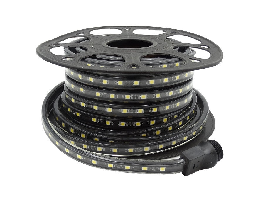 Das NORDRIDE Nordride Lichtband Viper LED Extension 12m ist ein flexibles LED Band mit gleichmäßig verteilten gelben Chips, klarer Abdeckung und schwarzem Stecker - perfekt für die Baustellenbeleuchtung oder als VIPER LED Extension.