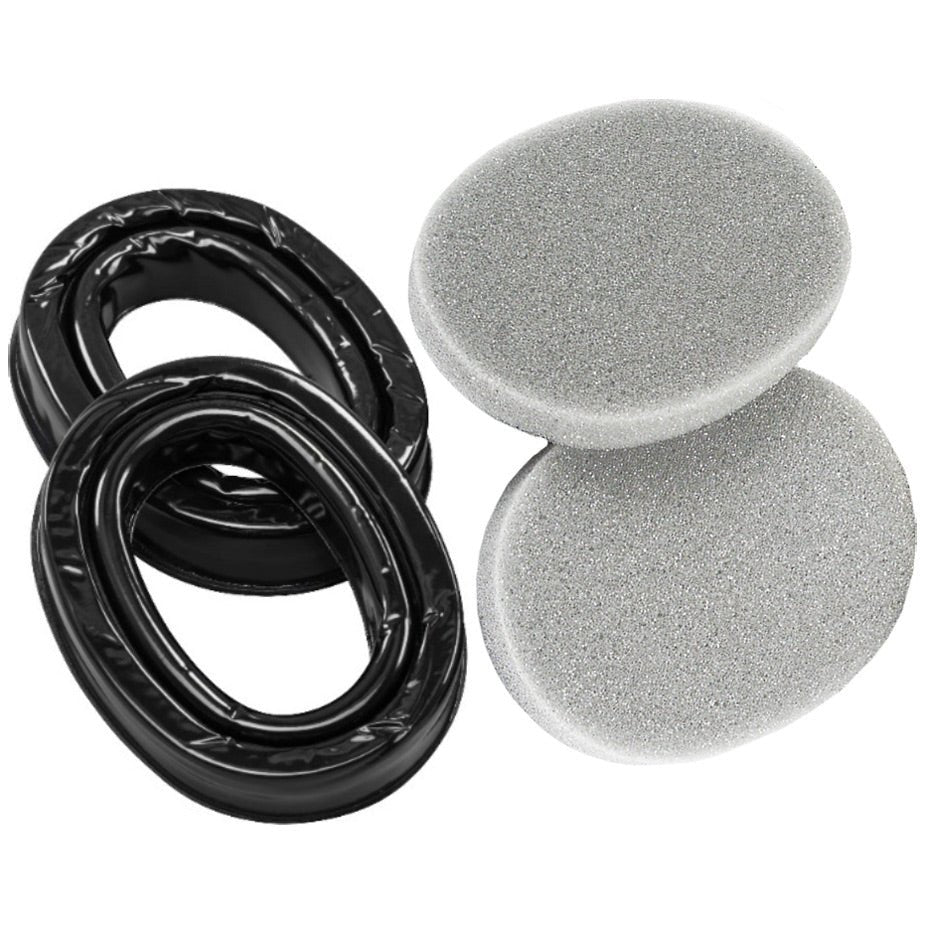 Das 3M Peltor Gel-Hygieneset zu SportTac besteht aus zwei schwarzen ovalen Gel-Ohrpolstern mit glänzender Oberfläche und zwei grauen ovalen Schaumstoffpolstern mit strukturierter Oberfläche, alle auf weißem Hintergrund abgebildet.