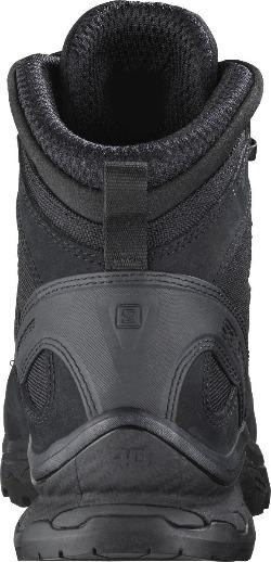 Die Rückansicht des SALOMON FORCES QUEST 4D FORCES 2 DE - Black zeigt strukturiertes Gewebe, Gummifersenstütze, Zuglasche und ein robustes Profil - perfekt für den harten Einsatz im militärischen Bereich.