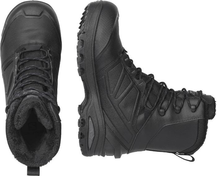 Ein Paar schwarze SALOMON FORCES TOUNDRA FORCES CSWP-Schnürstiefel mit robuster Sohle; ein von oben gezeigter Stiefel weist ein weiches Futter auf, während die Seitenansicht die robuste Konstruktion hervorhebt.