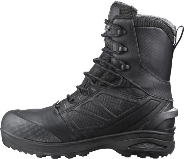 Der Salomon TOUNDRA FORCES CSWP von SALOMON FORCES ist ein schwarzer taktischer Winterstiefel mit robustem Profil, hohem Knöchelschutz, gepolstertem Kragen und Schnürung vorne, im Seitenprofil auf weißem Hintergrund.