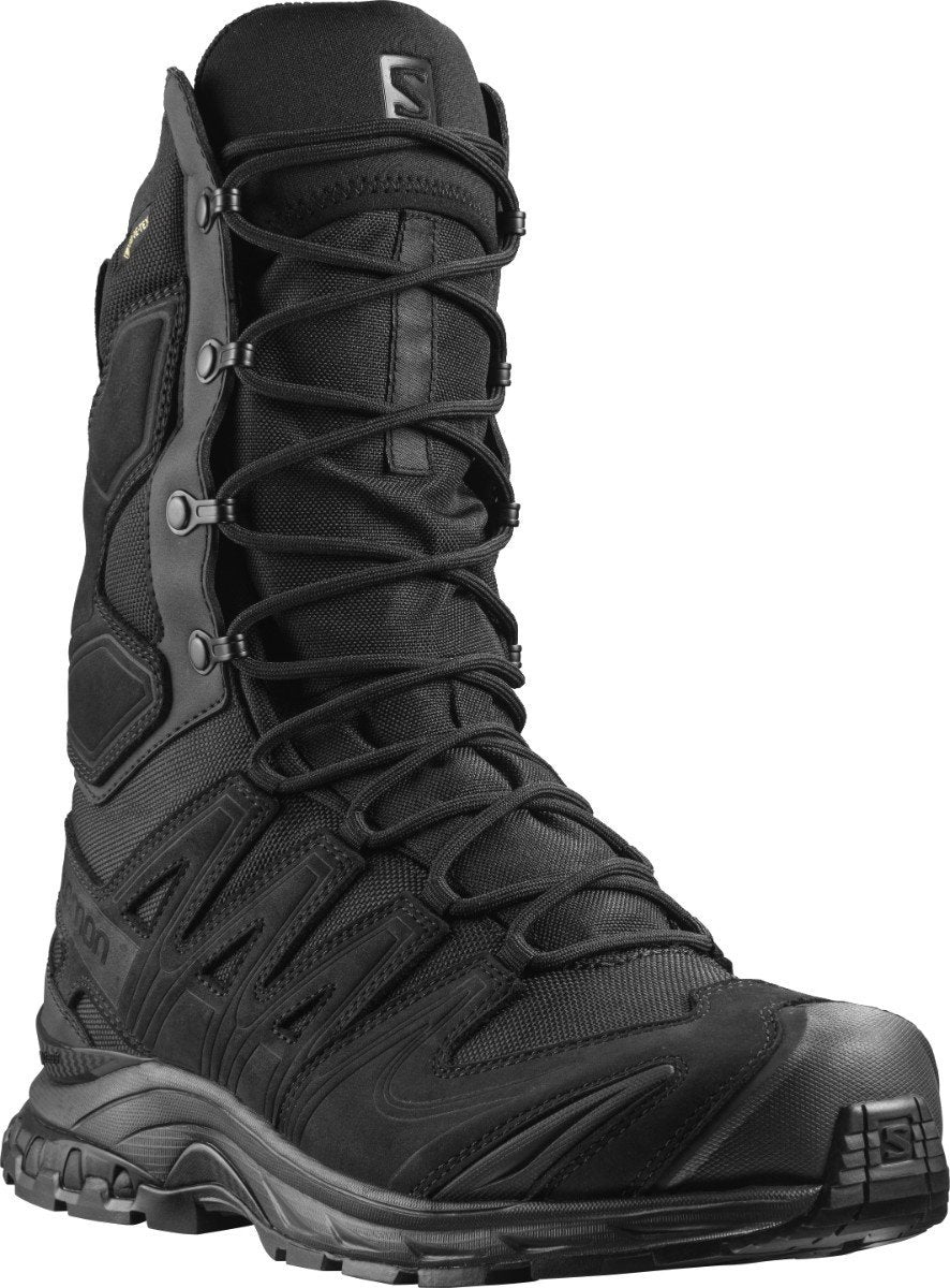 Der Salomon XA FORCES 8" GTX EN - Black von SALOMON FORCES ist ein robuster schwarzer High-Top-Taktikstiefel mit verstärkter Spitze, haltbaren Nähten und robuster Sohle - perfekt als taktischer Einsatzstiefel für den Outdoor- oder Heavy-Duty-Einsatz.
