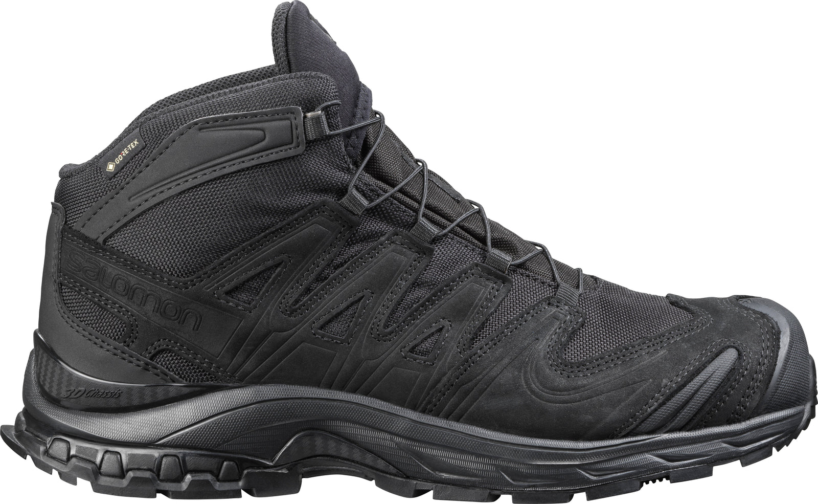 Der SALOMON FORCES XA FORCES MID WIDE GTX EN in Schwarz verfügt über eine robuste Sohle, ein Obermaterial aus Mesh und Synthetik, eine verstärkte Schuhspitze und ein dezentes seitliches Branding - ideal für den Einsatz im Freien oder als taktischer Stiefel für Polizei- oder Militäreinsätze.