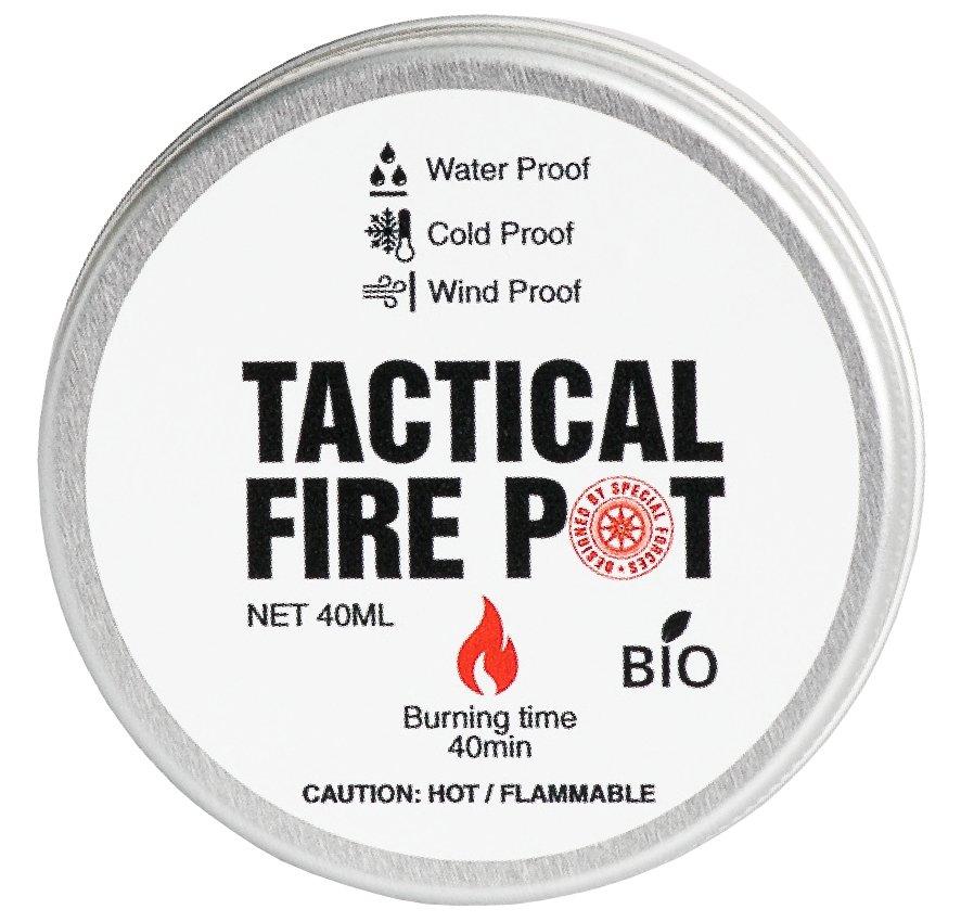 Der Tactical Fire Pot von TACTICAL FOODPACK ist ein 40ml Biofeuer-Starter mit Brenngel. Es ist wasserdicht, kältebeständig, winddicht und liefert eine 40-minütige Brenndauer. Vorsicht: heiß/entzündlich.