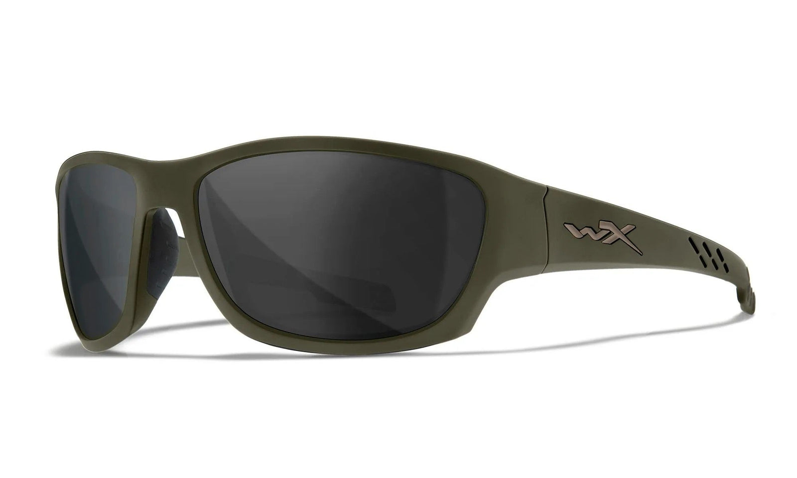 Die WILEY X Sonnenbrille CLIMB hat ein mattes OD Green-Finish, ein metallisches wx-Logo, ein Wraparound-Design zum Schutz der Augen, dunkel getönte Gläser und bietet 100% UVA/UVB-Schutz.