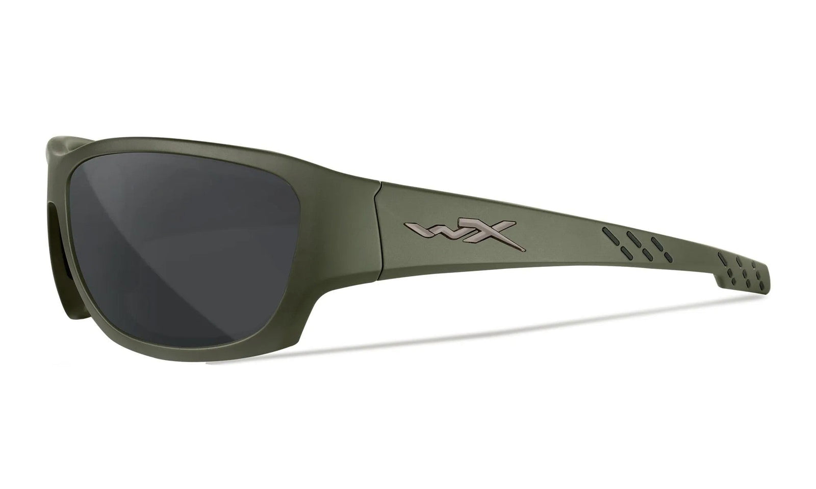 Die Wiley X Sonnenbrille CLIMB von WILEY X hat einen OD-grünen Wraparound-Rahmen mit dunklen Gläsern, dicke Bügel mit kleinen Belüftungslöchern an den Schläfen, ein WX-Metallic-Logo an der Seite und 100% UVA/UVB-Schutz.