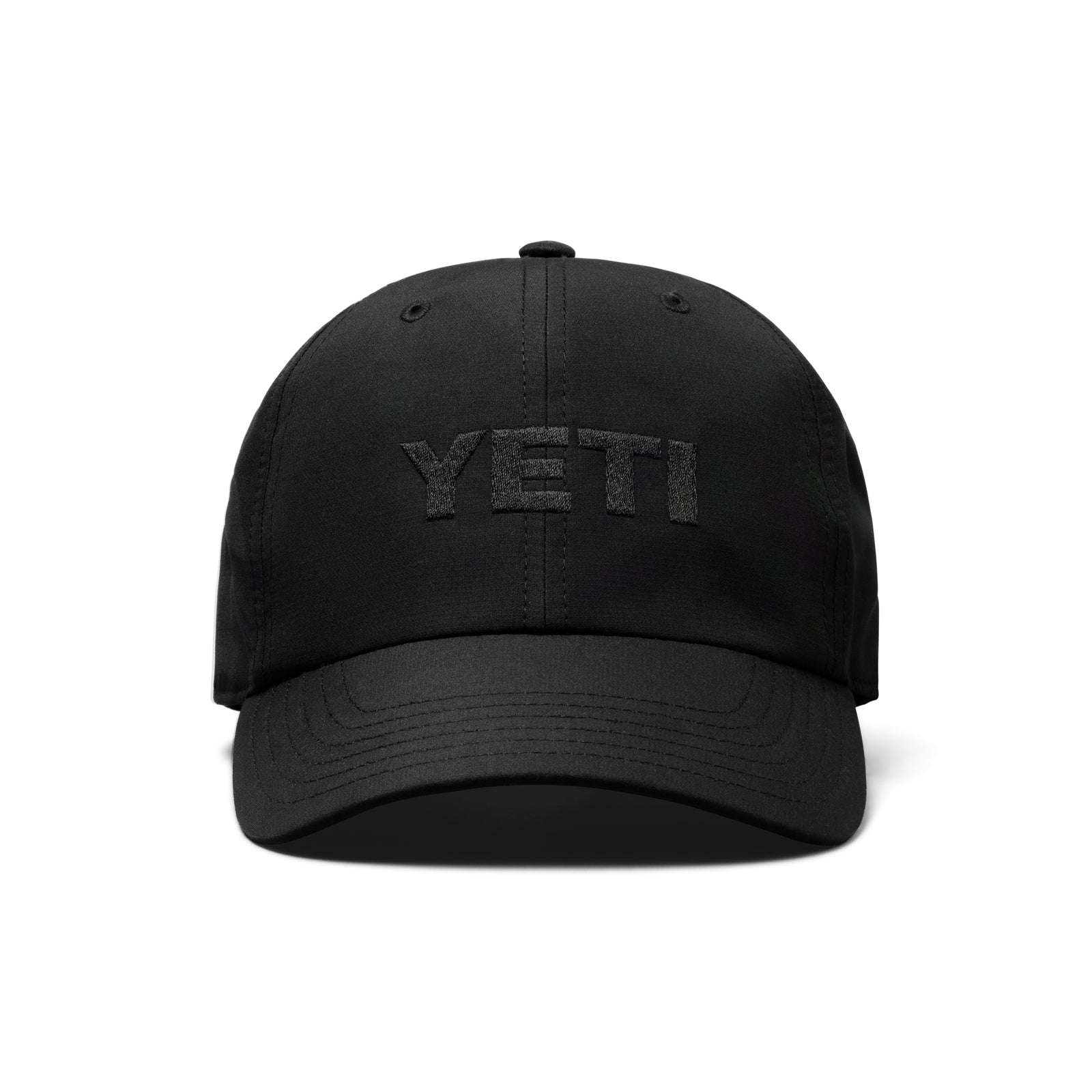 Die YETI® Baseballkappe ist eine schwarze Outdoor-Kappe für Herren mit dem Wort "YETI", das mit schwarzem Garn auf die Vorderseite gestickt ist und nach vorne auf weißem Hintergrund steht - ideal für jedes Abenteuer.