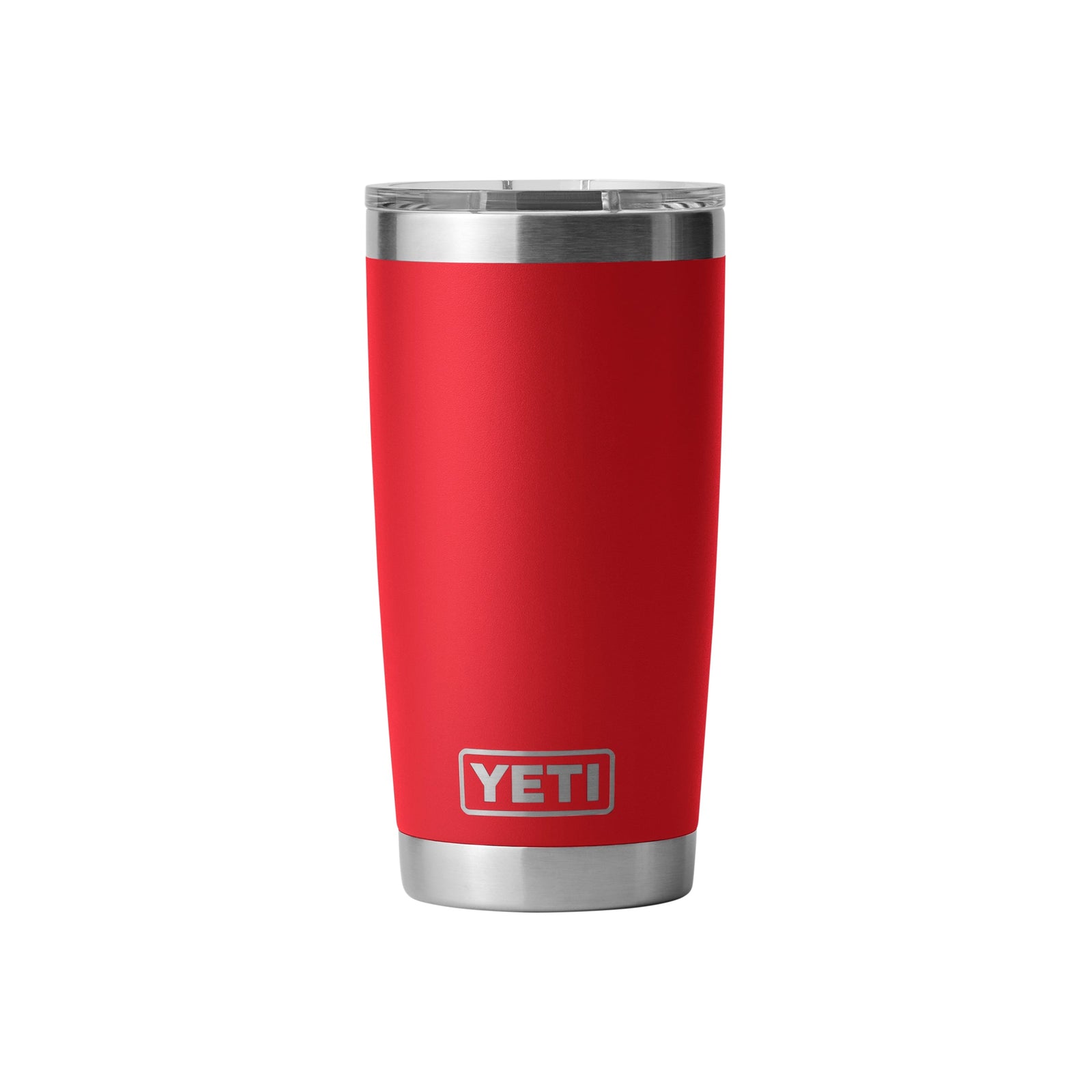 Ein YETI® Becher Rambler 20 Oz in Rescue Red mit einem Boden und Deckel aus Edelstahl mit dem YETI-Logo auf der Vorderseite steht aufrecht vor einem schlichten weißen Hintergrund.