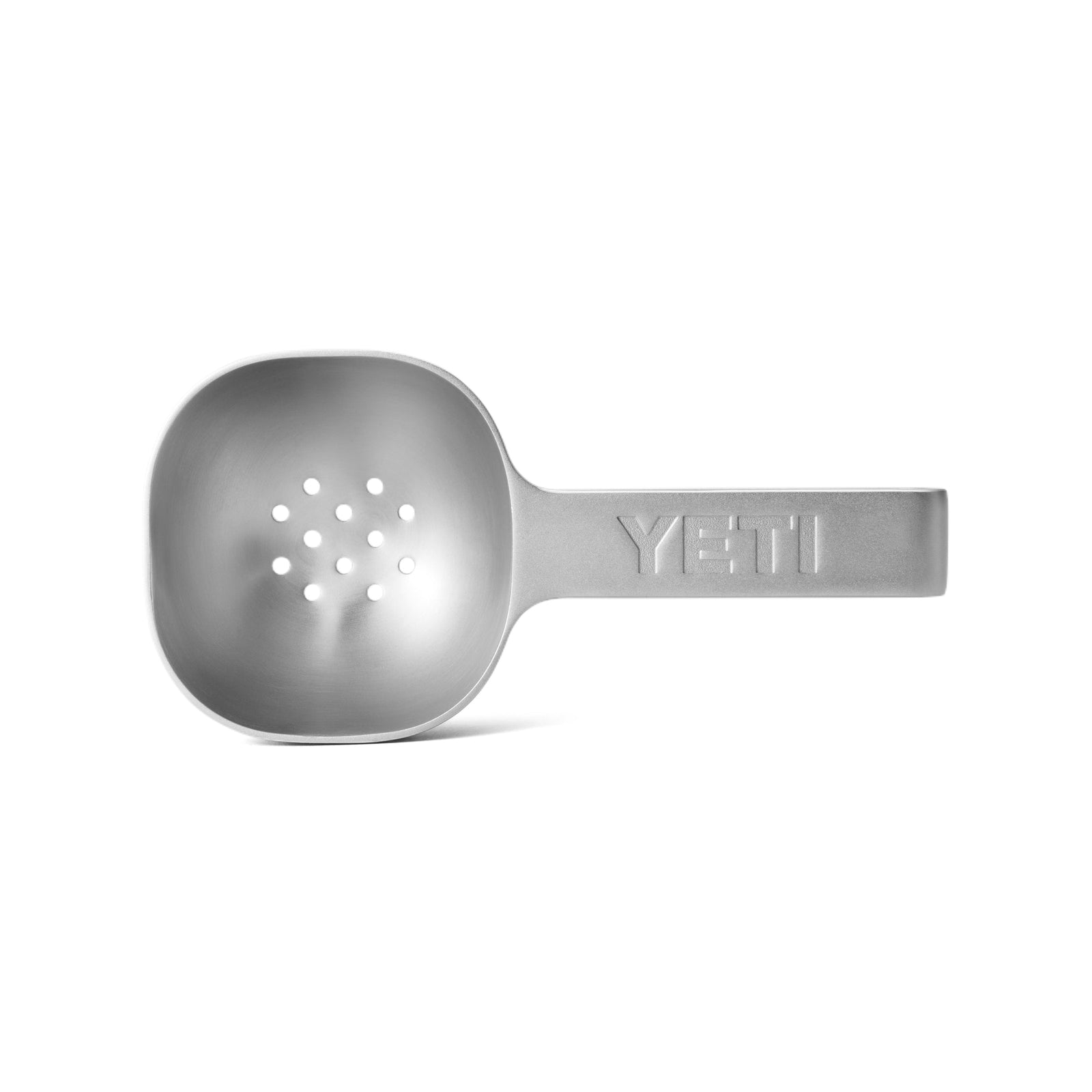 Das ist der YETI® Eislöffel: ein spülmaschinenfester Edelstahl-Eislöffel mit mehreren kleinen Ablauflöchern in der Laffe und YETI-Logo auf dem Griff - ideal für Eisliebhaber.