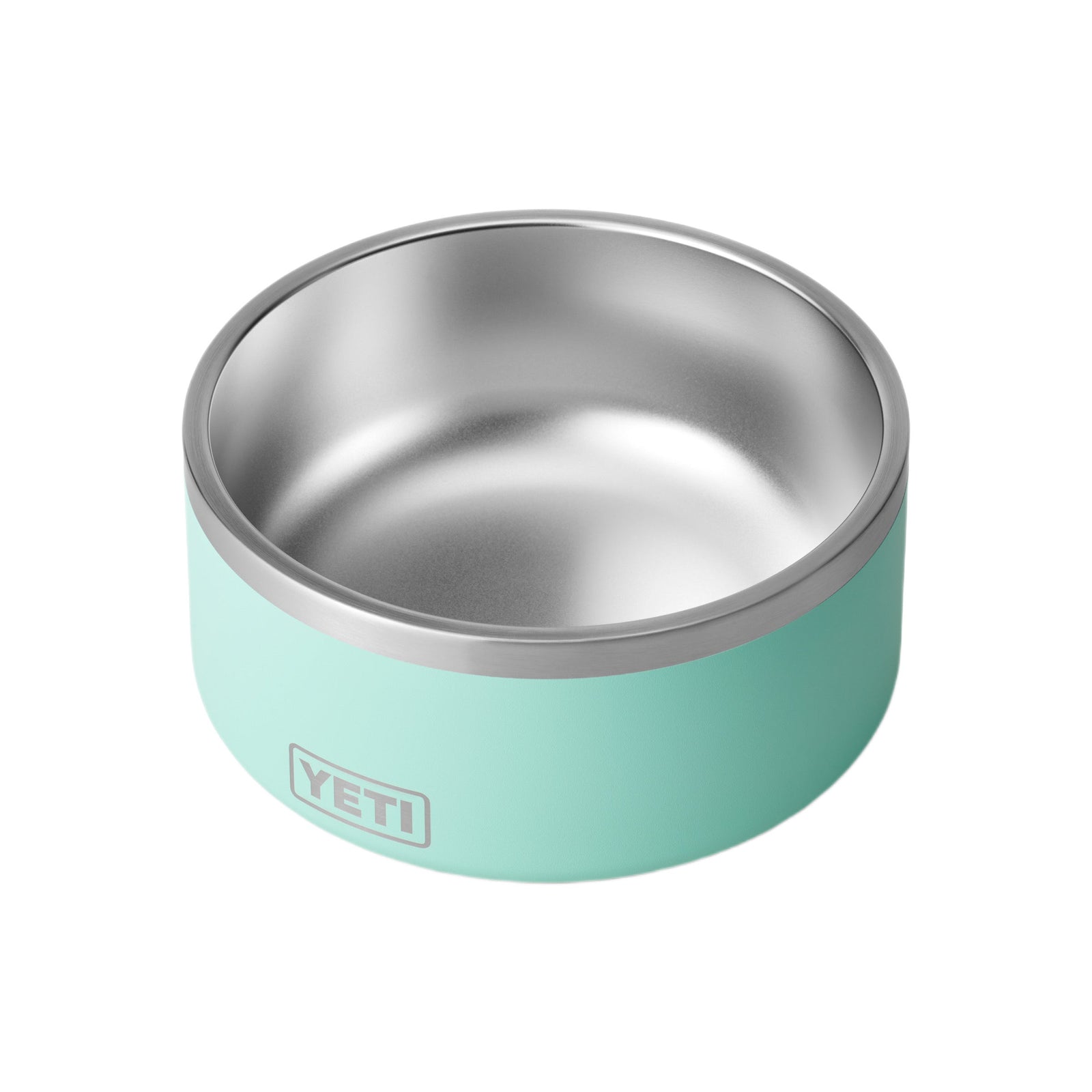 Der YETI® Hundenapf Boomer™ 8 - Seafoam aus poliertem Edelstahl hat einen rutschfesten Boden und ein eingeprägtes YETI Logo auf der Außenseite.