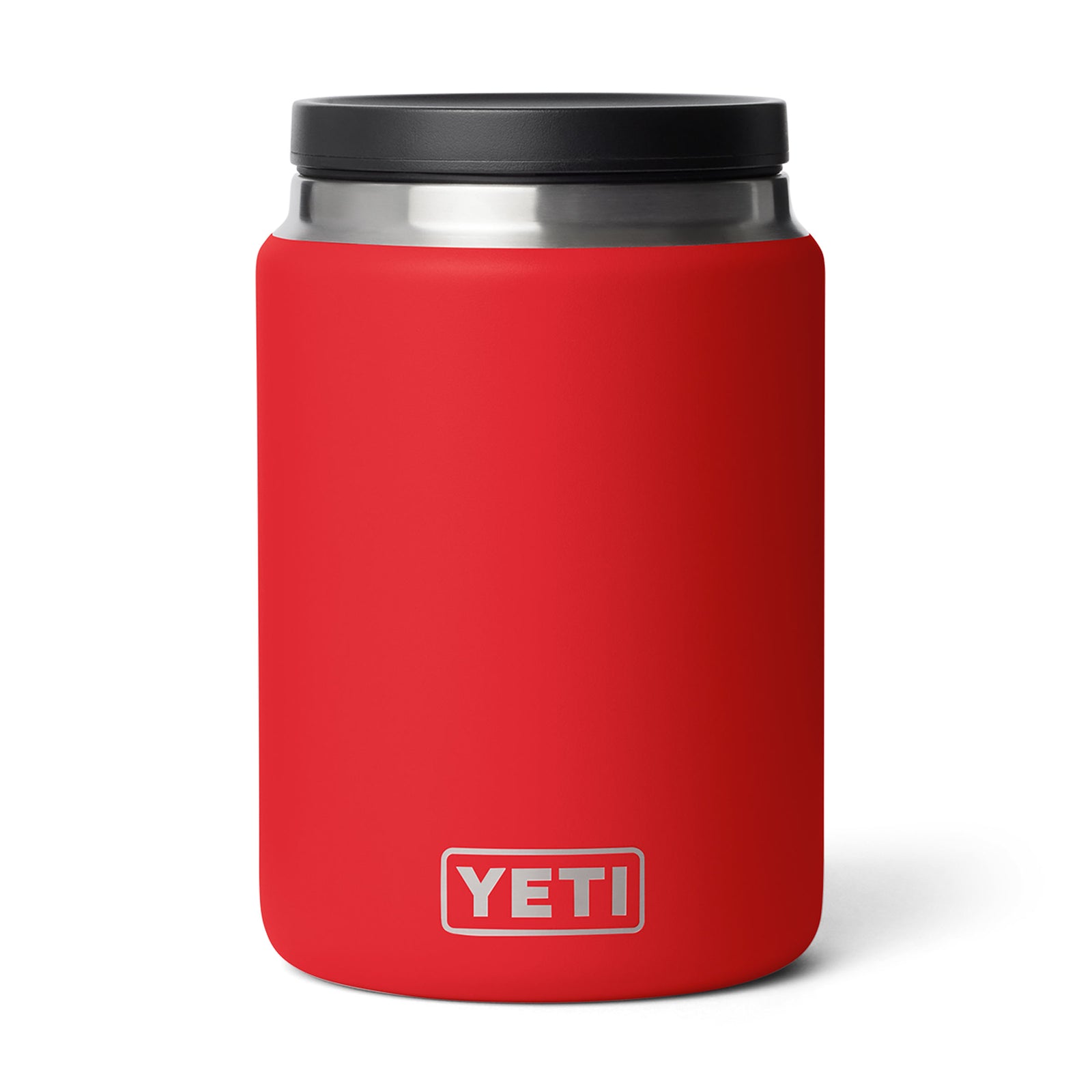 Der YETI® Isolierter Essensbehälter Rambler 24 oz in Rescue Red hat einen schwarzen Deckel, einen Rand aus Edelstahl und ein weißes YETI-Logo auf der Vorderseite.