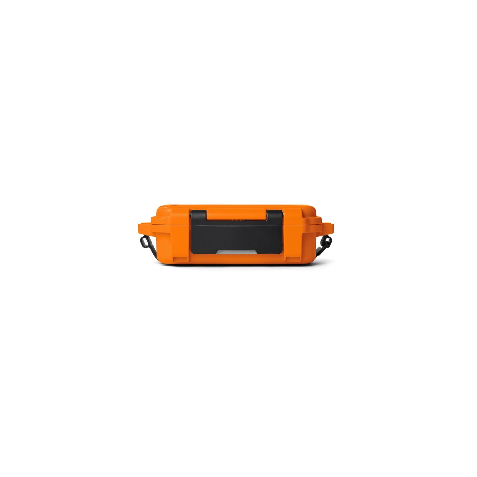 Die YETI® LoadOut GoBox 1 Ausrüstungsbox - King Crab ist eine kompakte, orangefarbene Hartschalen-Stapelbox mit schwarzem Verschluss und zwei seitlichen Schlaufen, die geschlossen auf weißem Hintergrund abgebildet ist.