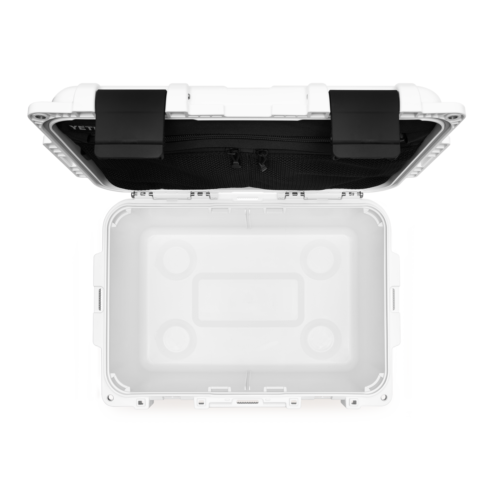 Draufsicht auf eine geöffnete YETI® LoadOut GoBox 30 - White von YETI, mit einer schwarzen Netztasche im Deckel, vor einem schlichten weißen Hintergrund.