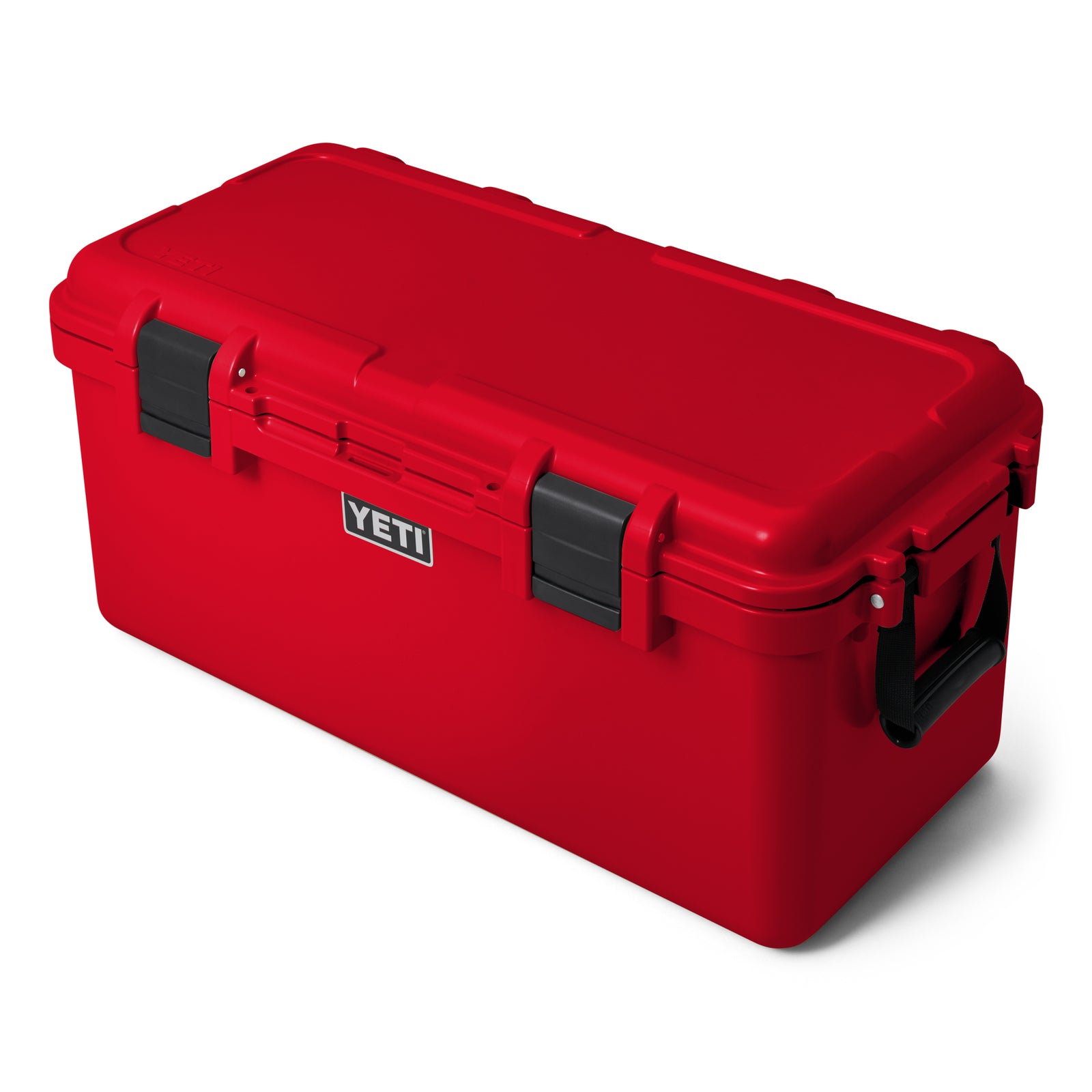 Eine YETI® LoadOut GoBox 60 - Rescue Red, rechteckig mit schwarzen Seitengriffen und vorderen Verschlüssen, ist vor einem weißen Hintergrund abgebildet.