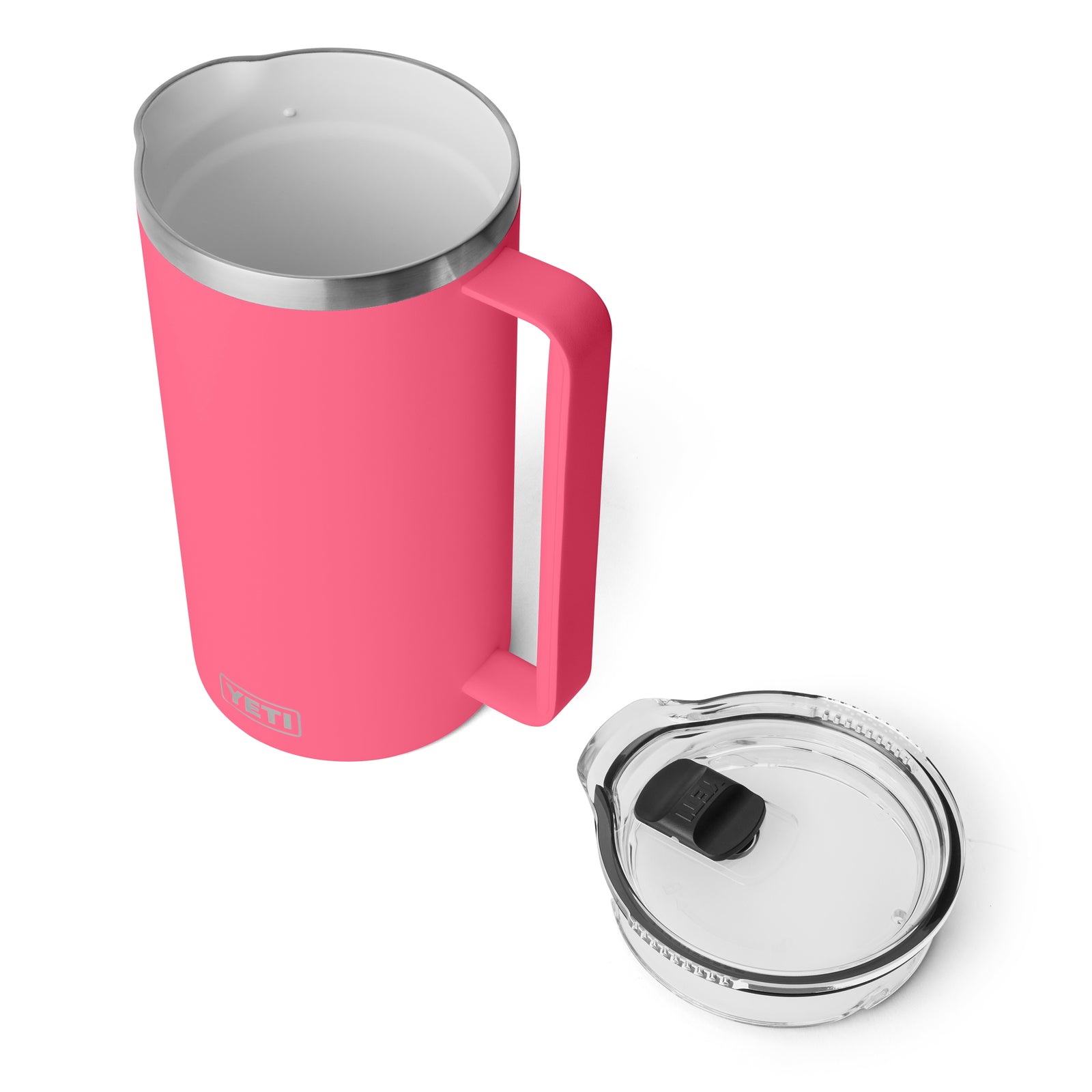 Ein YETI® Rambler Pitcher 64 Oz in Tropical Pink von YETI, abgebildet von oben mit abgenommenem Klarsichtdeckel und daneben ein stilvoller, vakuumisolierter Krug aus Edelstahl für Ihre Getränke.