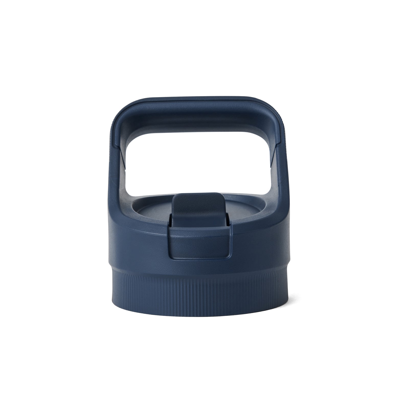 Ein marineblauer Deckel mit Griff und Flip-Top-Ausgießer, abgebildet auf einem schlichten weißen Hintergrund, passt auf die YETI® Yonder™ 750ml Straw Wasserflasche - Navy von YETI für auslaufsichere, BPA-freie Nutzung.