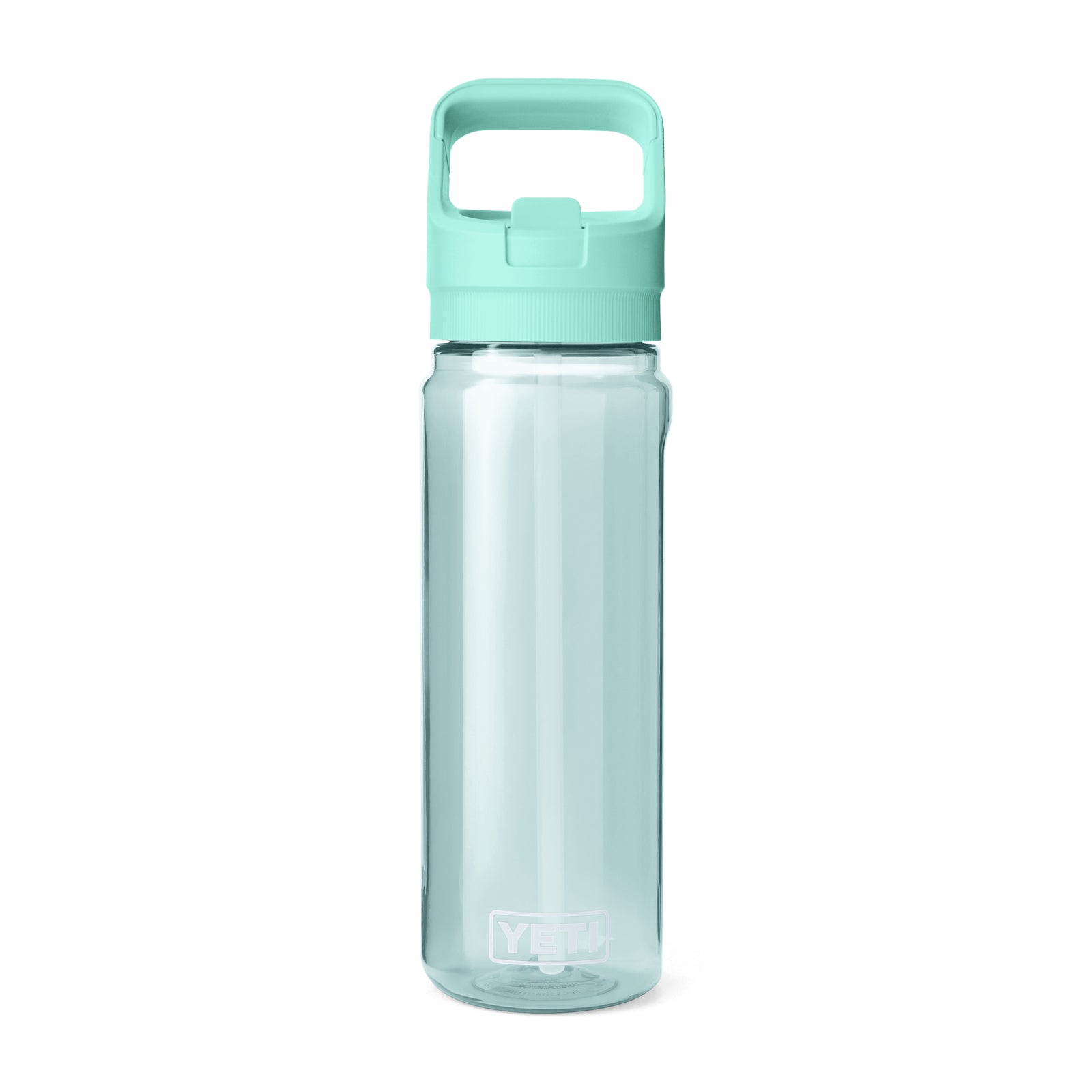 Die YETI® Yonder™ 750ml Strohhalm-Wasserflasche in Seafoam hat einen klaren, BPA-freien Körper, eine breite Öffnung, einen helltürkisfarbenen Schraubdeckel mit rechteckigem Tragegriff und ein schlankes, modernes Design.