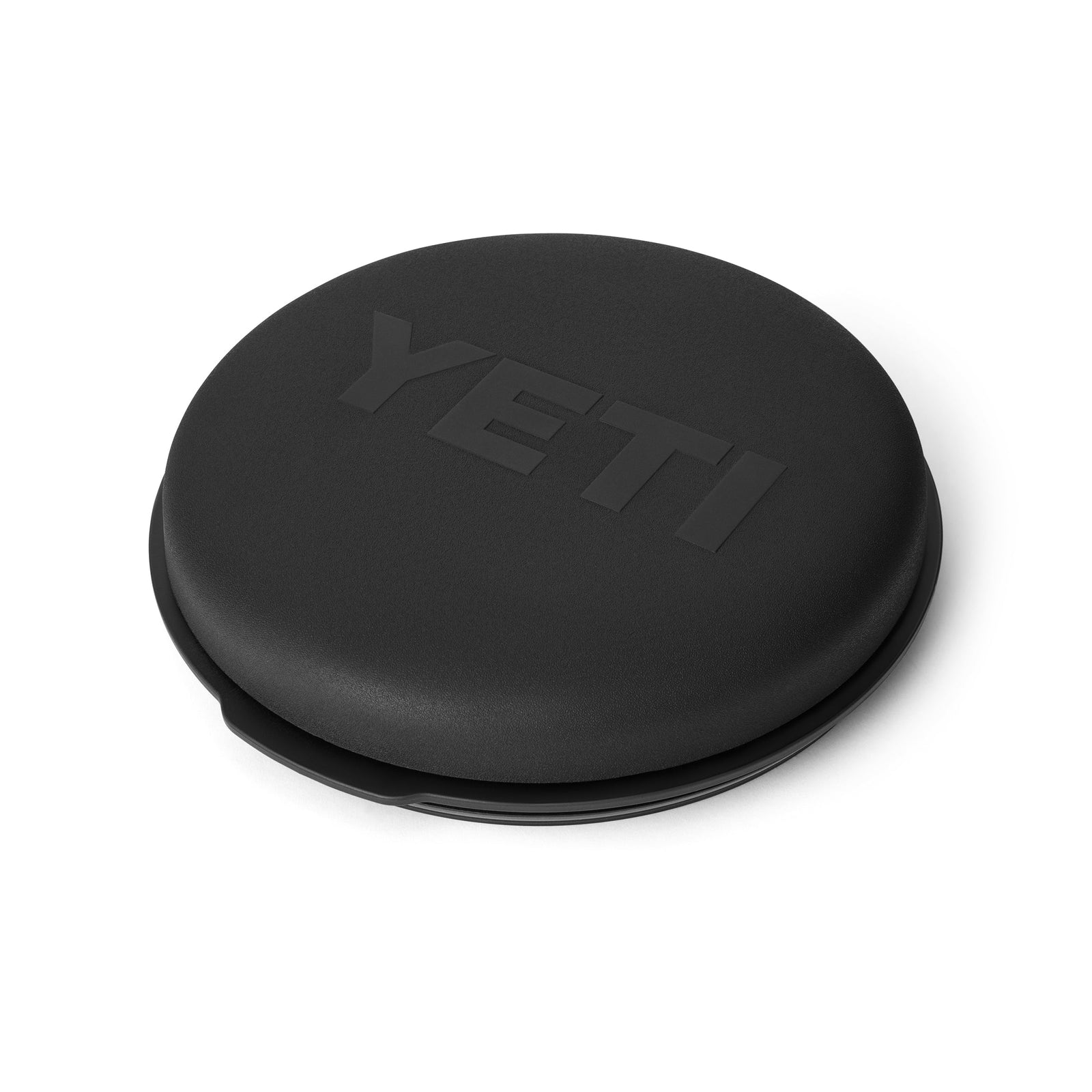 Der YETI® drehbarer Eimerhocker von YETI ist ein schwarzer Rundsitz mit Text, der sowohl Komfort als auch Stil für jede Umgebung bietet.
