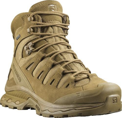 Der SALOMON FORCES Salomon QUEST 4D GTX FORCES 2 - Coyote Brown ist ein brauner High-Top-Wanderstiefel mit robustem Profil, verstärkter Zehenpartie, strapazierfähigen Nähten und mehreren Schnürsenkeln für den Outdoor- oder taktischen Einsatz.