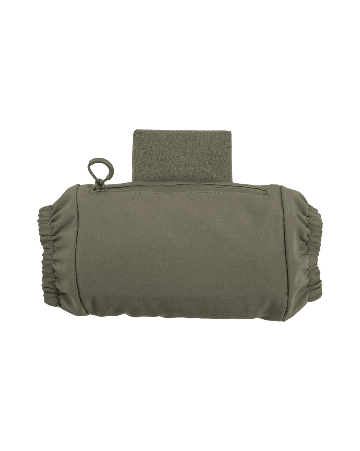 Der EBERLESTOCK Recon Handwarmer in Military Green verfügt über einen Reißverschluss an der Oberseite, elastische Seitenteile und eine rechteckige Klettverschlusslasche. Er ist kompakt und einfach und eignet sich perfekt für kleine Gegenstände oder zur praktischen Kombination mit Ihrem Bino Harness.