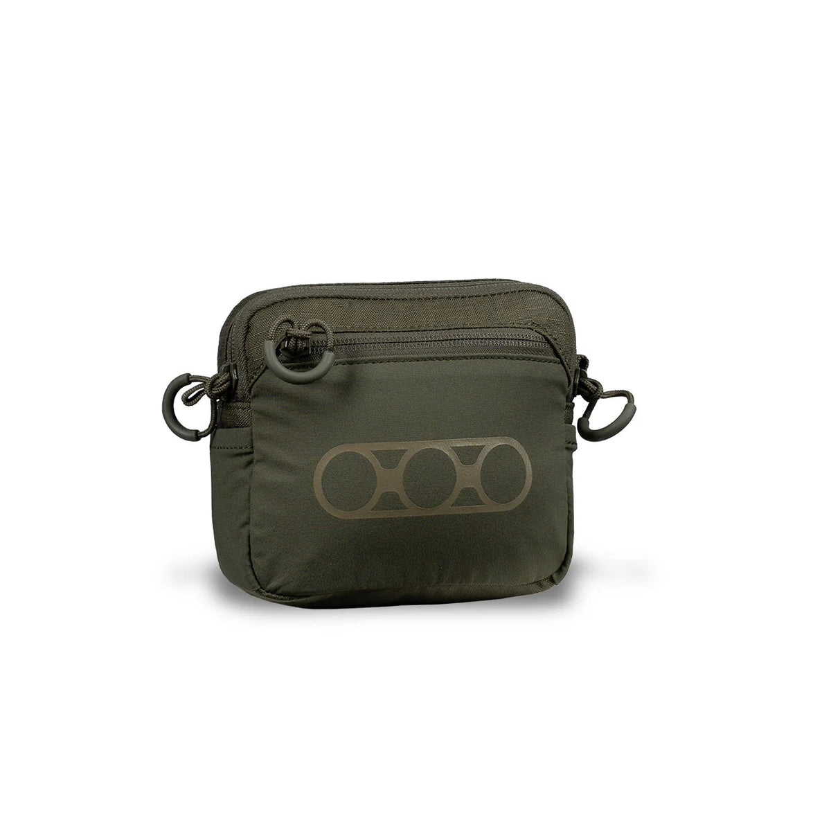 Die EBERLESTOCK General Purpose Pouch Small ist eine olivgrüne 500D Cordura-Nylon MOLLE-kompatible Crossbody-Tasche mit einer Reißverschlusstasche auf der Vorderseite, Logodetails und seitlichen Ösen für einen Gurt. Abgebildet auf einfarbig weißem Hintergrund.