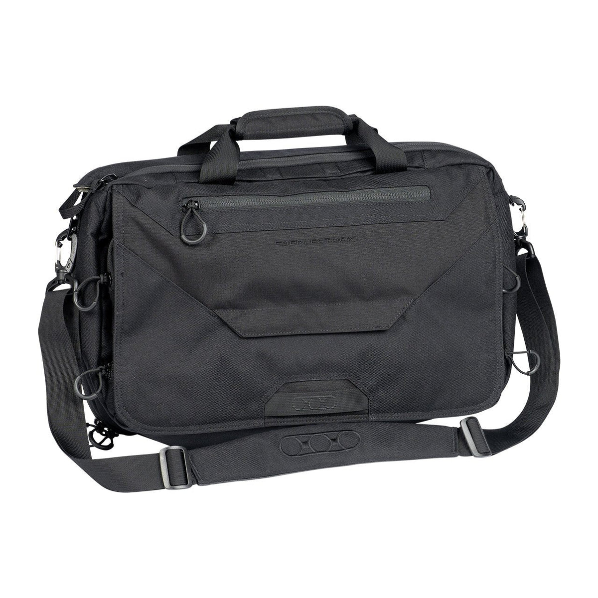 Die EBERLESTOCK Executive Brief ist eine schwarze Kuriertasche mit Reißverschlussfächern, einem Griff an der Oberseite und einem verstellbaren Schultergurt. Sie eignet sich zum Transport von persönlichen oder beruflichen Gegenständen, einschließlich eines 17-Zoll-Laptops.