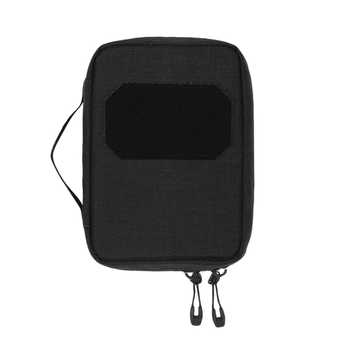 Die STOIRM Small Pouch V.1, abgebildet auf weißem Hintergrund, verfügt über ein Molle-Panel, ein Klettverschluss-Panel, einen Tragegriff und zwei Reißverschlüsse - ideal als kleine taktische Tasche.
