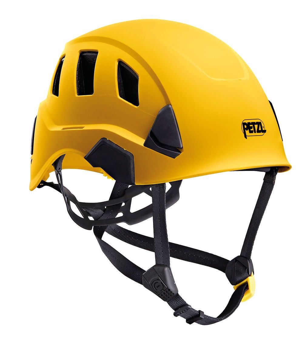 Der PETZL Schutzhelm STRATO VENT ist ein leuchtend gelber Helm mit schwarzen Lüftungsschlitzen und verstellbaren schwarzen Kinnriemen, geeignet für Kletter- oder Bauarbeiten.