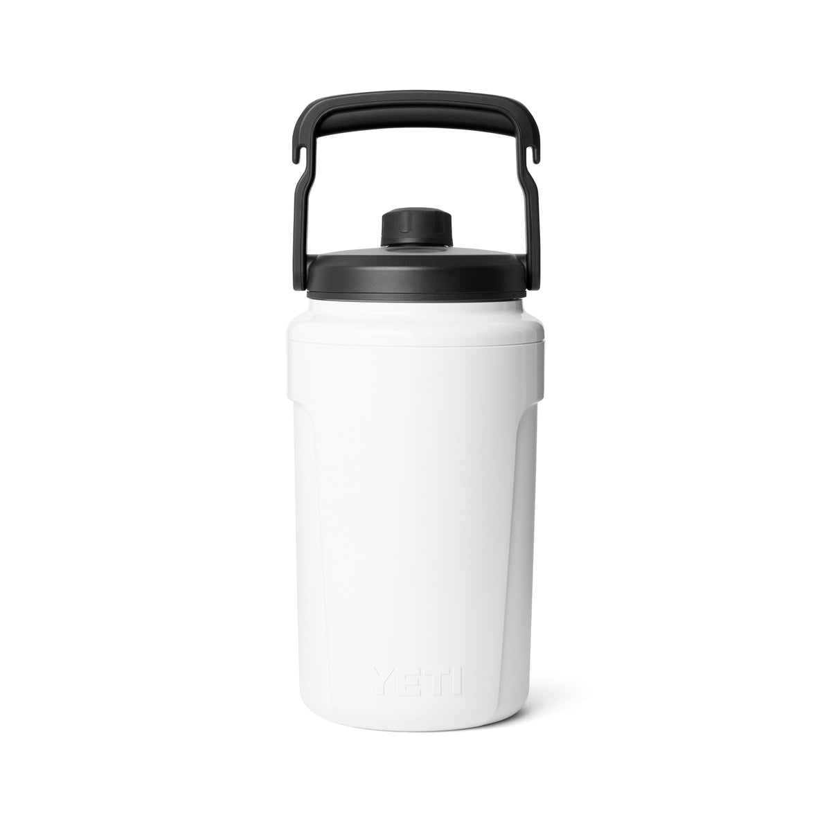Der YETI Silo™ 1/2 Gallone (1,9 l) Krug in Weiß hat eine doppelwandige Vakuumisolierung, einen schwarzen Schraubdeckel und einen stabilen schwarzen Griff. Er ist aufrecht auf weißem Hintergrund abgebildet.