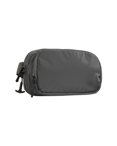 Die EBERLESTOCK Fade Flex Micro ist eine kompakte, rechteckige, dunkelgraue Reißverschlusstasche mit zwei Fächern und einem Metallhaken - perfekt als EDC-Accessoire oder kleine Crossbody-Tasche.