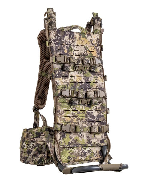 Der EBERLESTOCK Mainframe II ist ein leichter Tarnrucksack für die Jagd oder für taktische Einsätze mit Mesh-Schulterriemen, mehreren Schnallen und einer Seitentasche - ideal für die Jagd oder zum Tragen schwerer Lasten mit dem robusten Tragesystem.