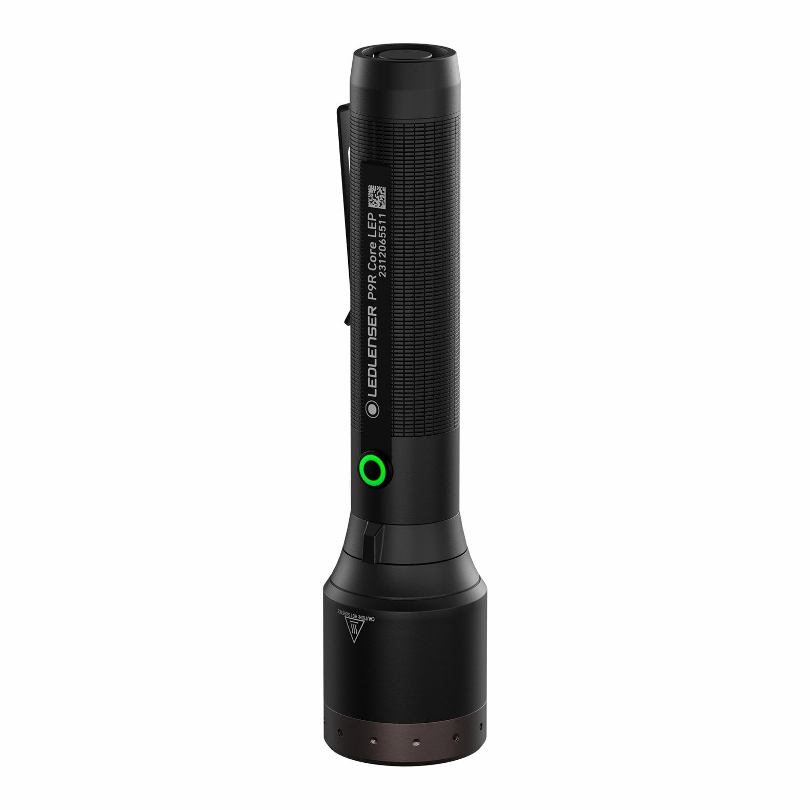 Die schwarze LEDLENSER P9R Core LEP-Taschenlampe steht aufrecht und hat einen strukturierten Griff, einen seitlichen Taschenclip und einen grünen Einschaltknopf - ideal für Such- und Rettungseinsätze. Die Marke LEDLENSER ist auf der Seite aufgedruckt.