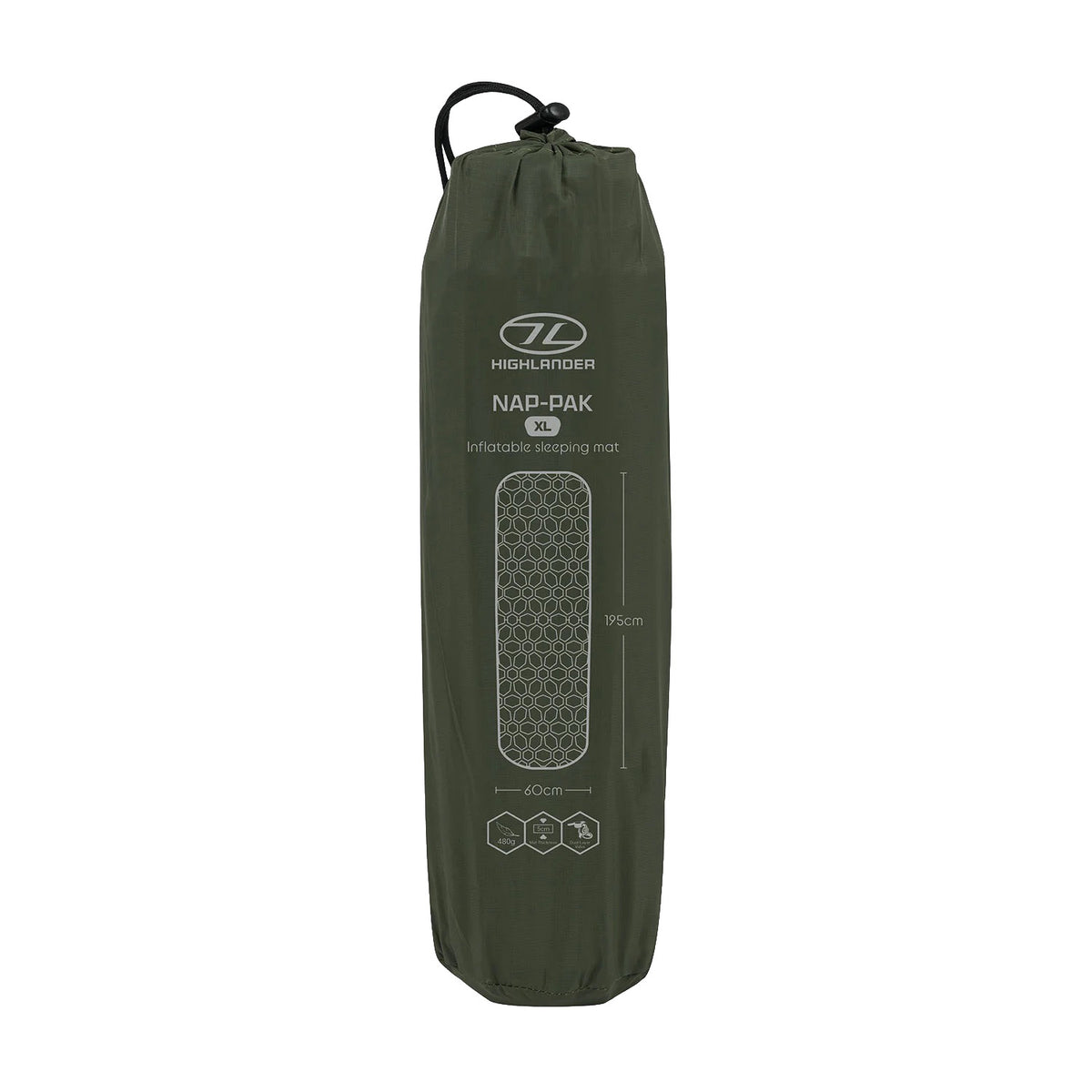 Ein grüner, zylindrischer Tragebeutel mit HIGHLANDER FORCES-Logo, "Highlander Nap-Pak aufblasbare Schlafmatte XL" und 195 x 60 cm Aufdruck auf der Vorderseite. Mit Kordelzugverschluss - ideal für Trekking- oder Campingausflüge.