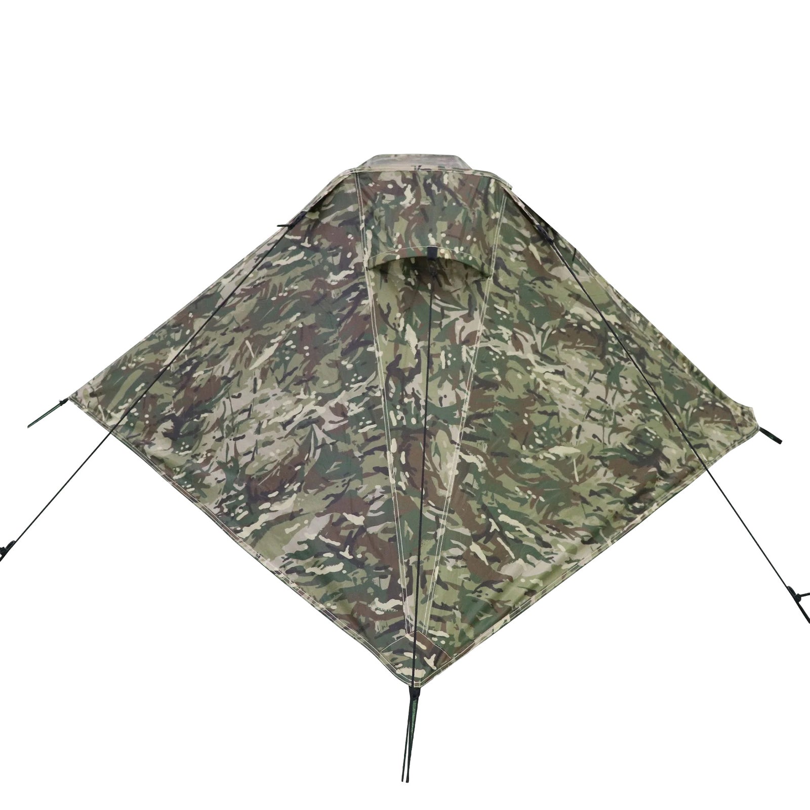 Das HIGHLANDER FORCES Highlander Zelt Blackthorn 1 Gen2 - HMTC, in grünem und braunem Tarnanstrich mit Reißverschluss und Abspannleinen, ist auf weißem Hintergrund zu sehen.